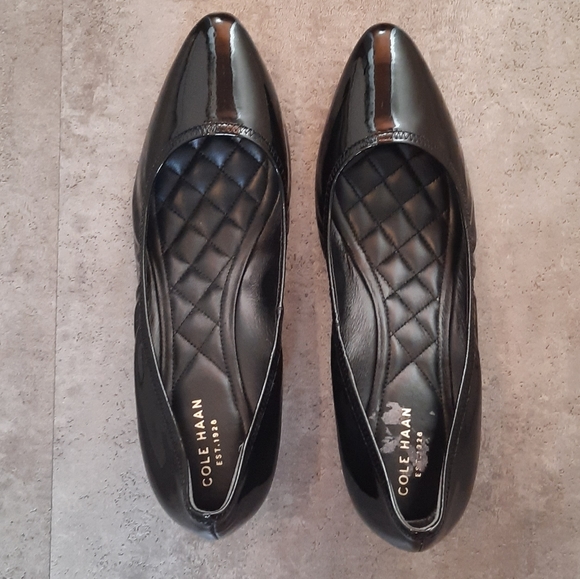 Cole Haan Black Slip On Wedge Shoe - Picture 2 of 10